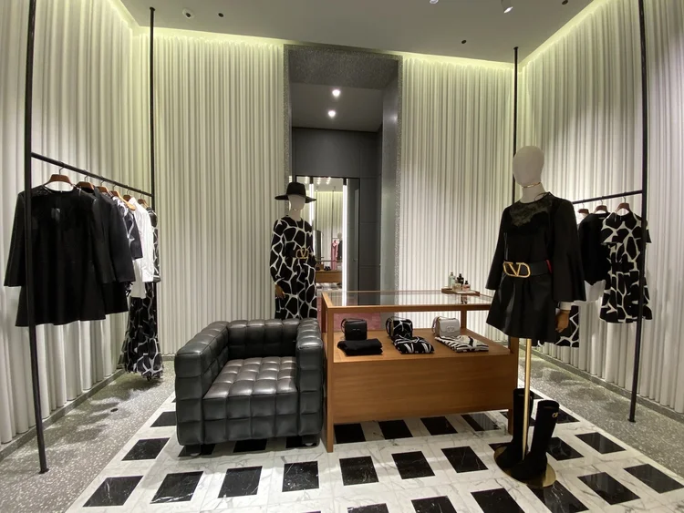 Valentino USA — RODEO DRIVE
